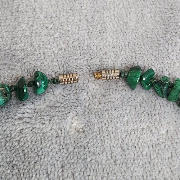 Vibrant Green Malachite Bead Necklace - Picture 3 of 5